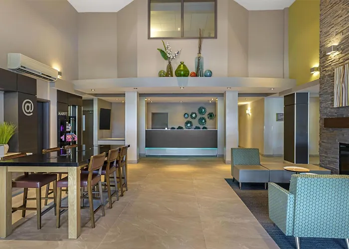 Best Western Plus Dartmouth Hotel & Suites